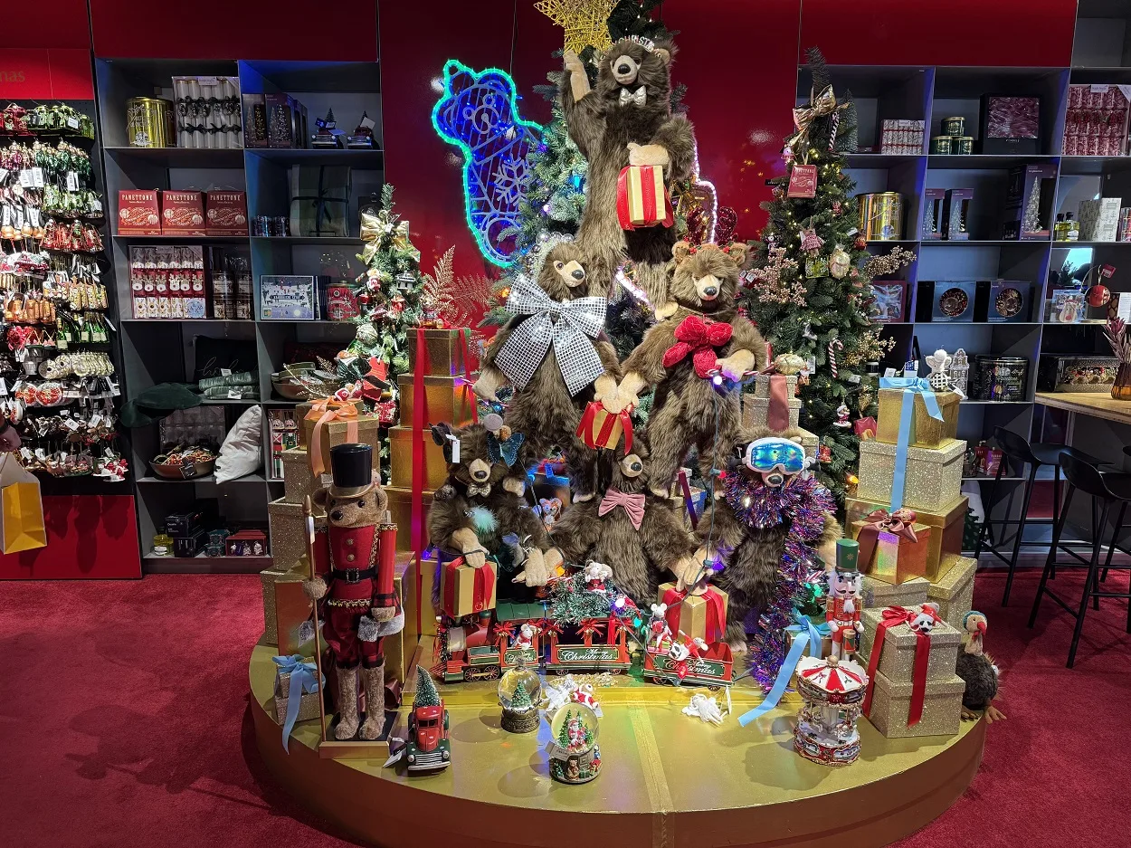 Stay in Amsterdam for Christmas