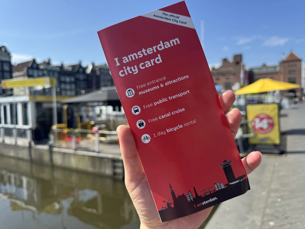 Free canal cruise with I amsterdam city card